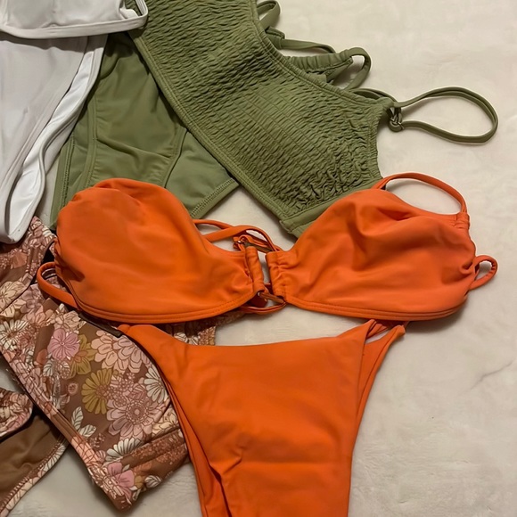 Bikini Lot - Picture 4 of 4